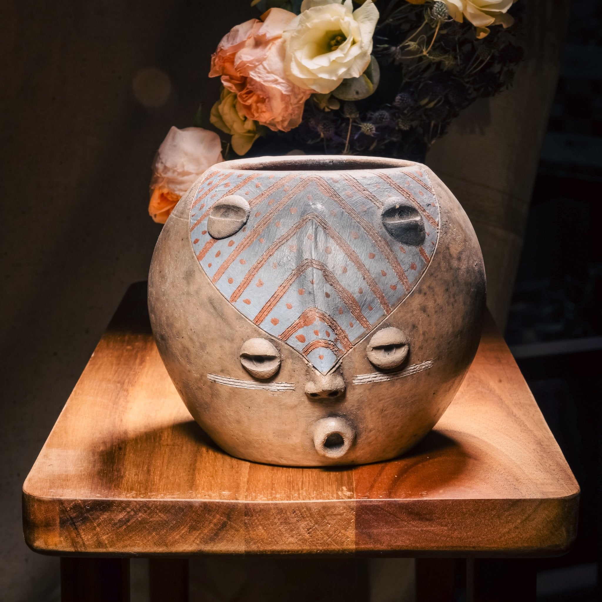 The Knowing Vase by Leticia Blanco & Fernando Peguero - Wool+Clay