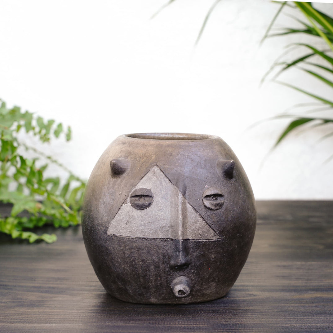 Connected Vase by Leticia Blanco & Fernando Peguero - Wool+Clay