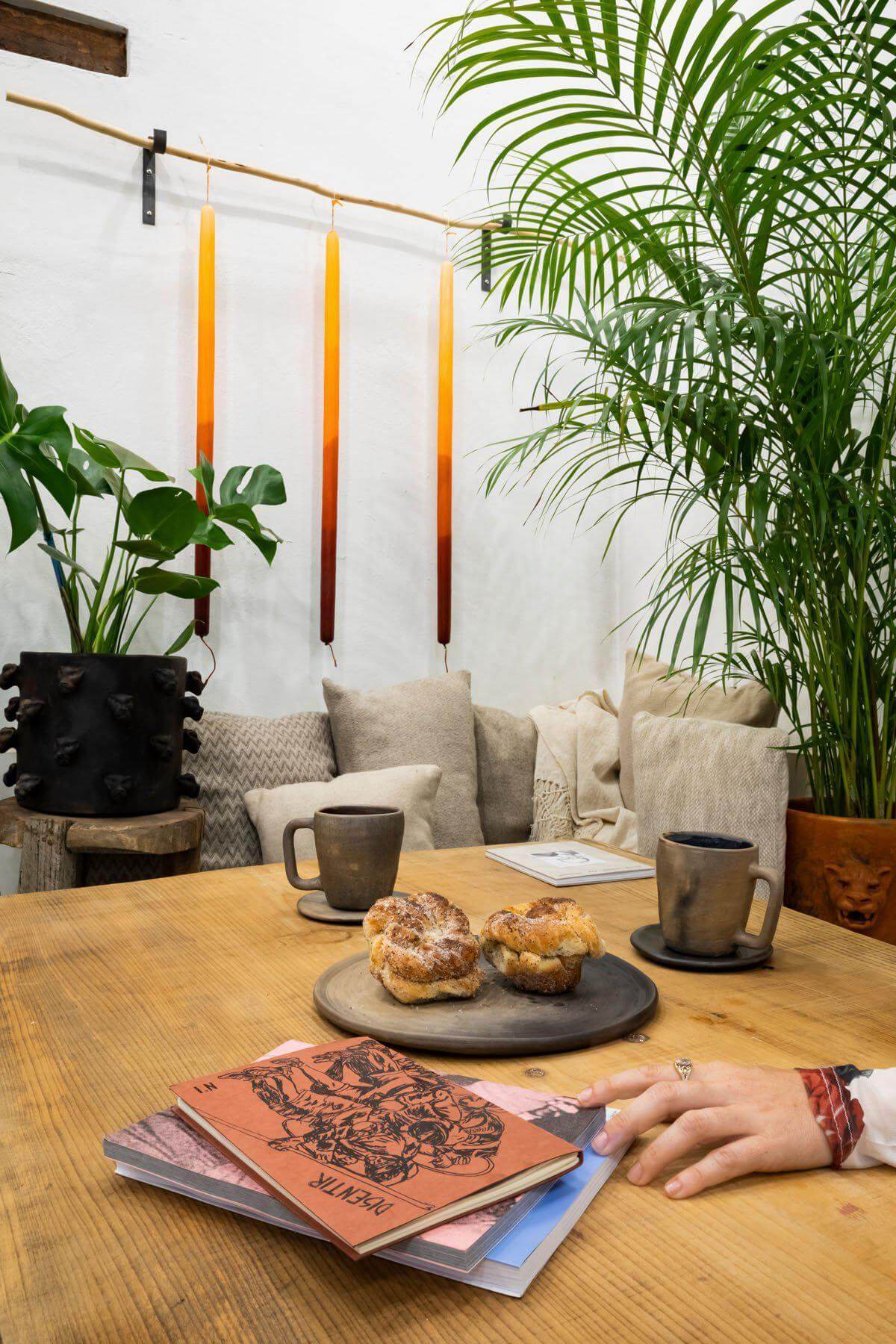 Oversized Candle | Cinnamon Gradient by Viviana Alávez - Wool+Clay
